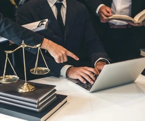 imagen Máster en Derecho Digital, la especialización clave en la era de la Inteligencia Artificial