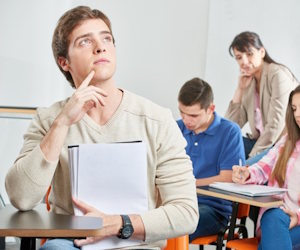 imagen ¿Puedo trabajar y estudiar un máster a la vez?