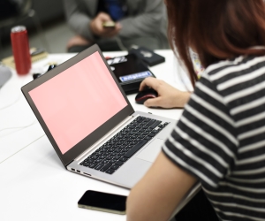 imagen Becas de Booking.com, la Universidad de Oxford y la Universidad Técnica de Delft para la educación superior de mujeres en el sector tecnológico