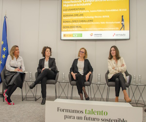 imagen El talento femenino industrial destaca la importancia de la formación y el desarrollo del liderazgo