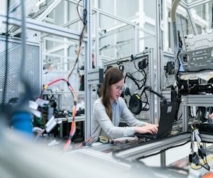 imagen Los ingenieros representan casi el 2% del empleo en España
